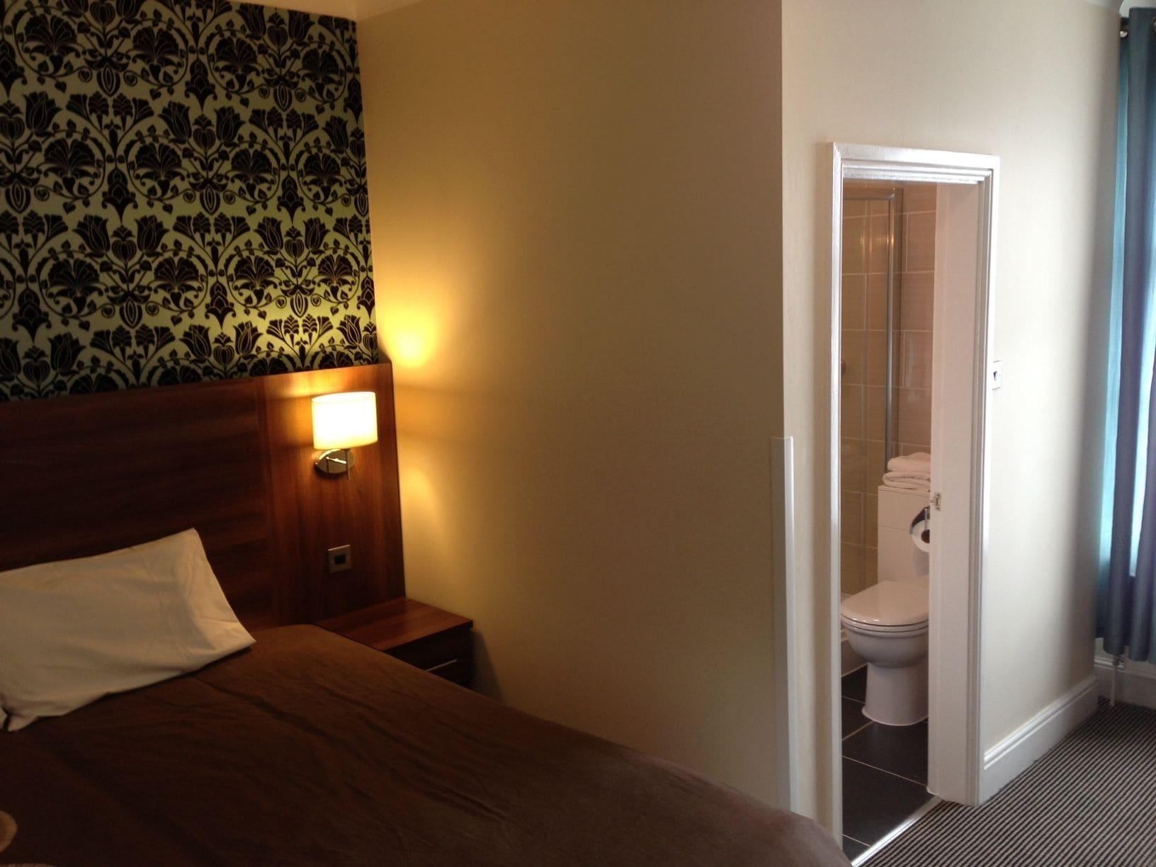 Ely House Hotel Wolverhampton Exteriör bild