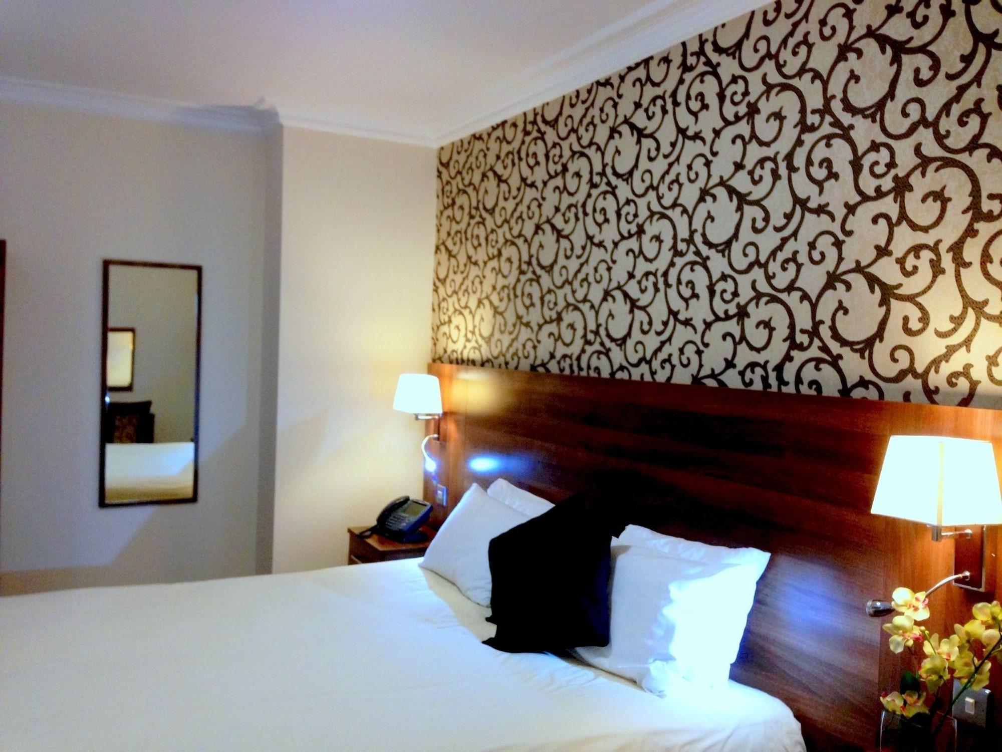 Ely House Hotel Wolverhampton Exteriör bild